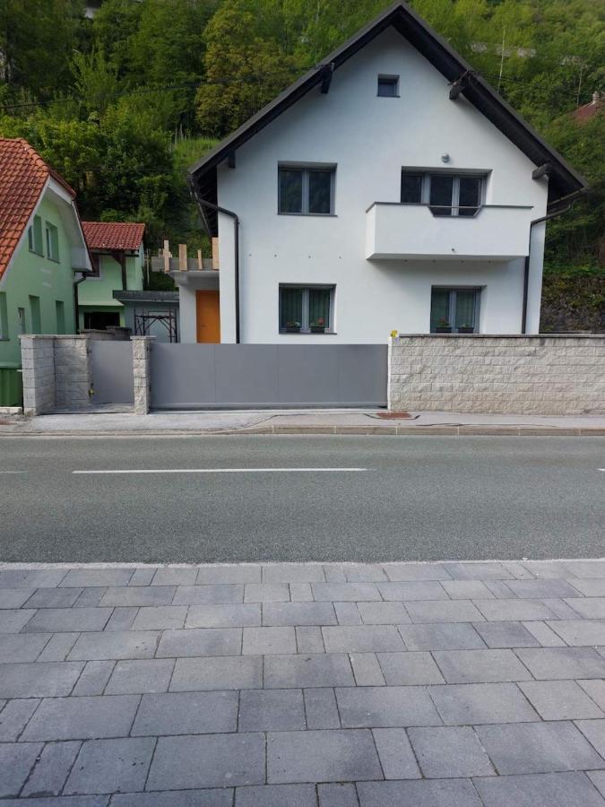 Apartma Sava-Stol Jesenice Eksteriør bilde