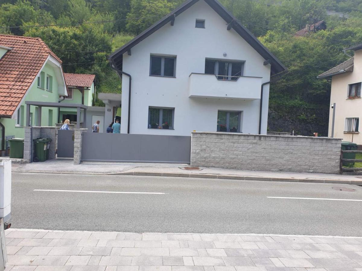 Apartma Sava-Stol Jesenice Eksteriør bilde